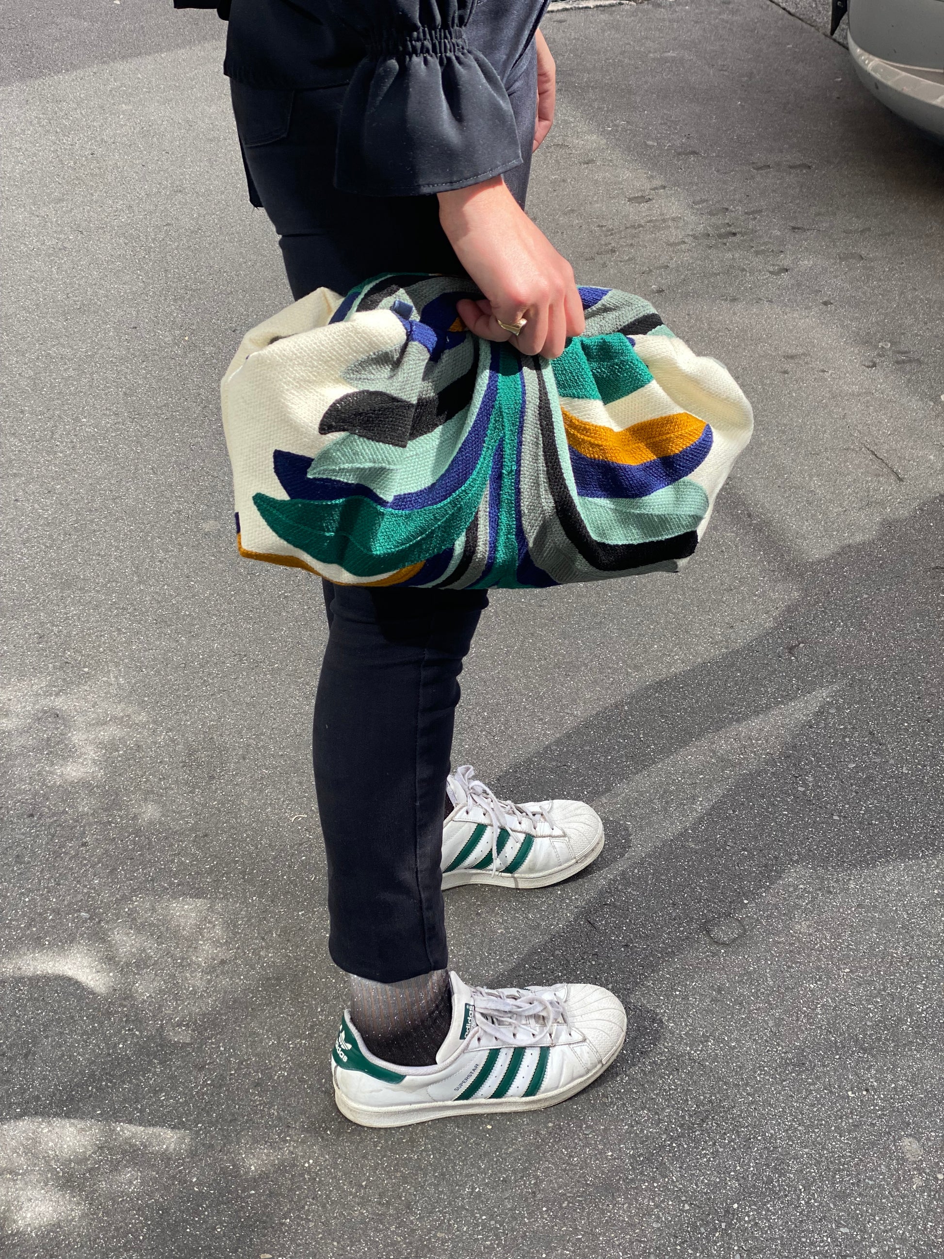 Bolso Bombon Kerala. Diseño exclusivo confeccionado en tejido bordado.